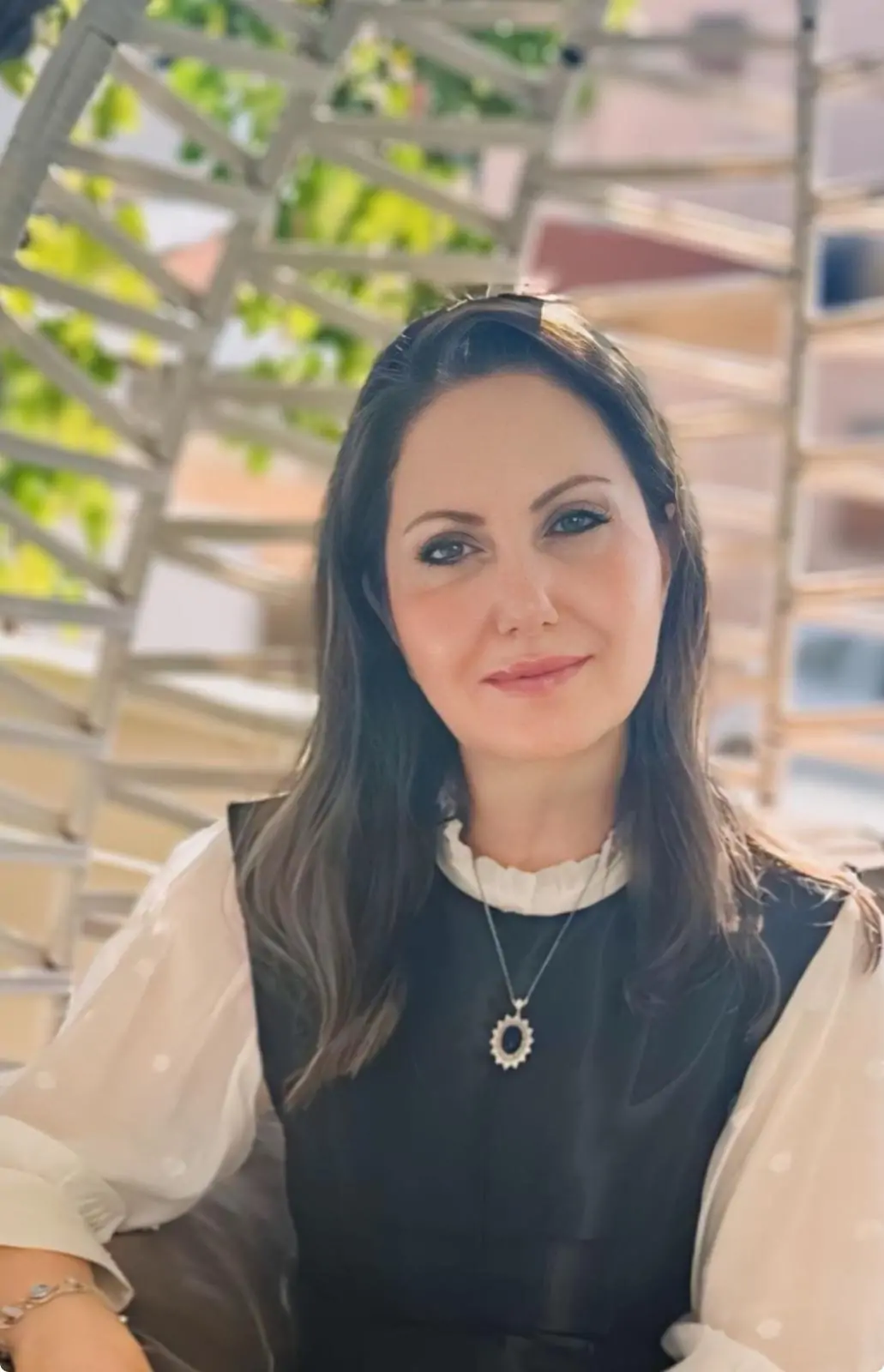 לינה נבואני